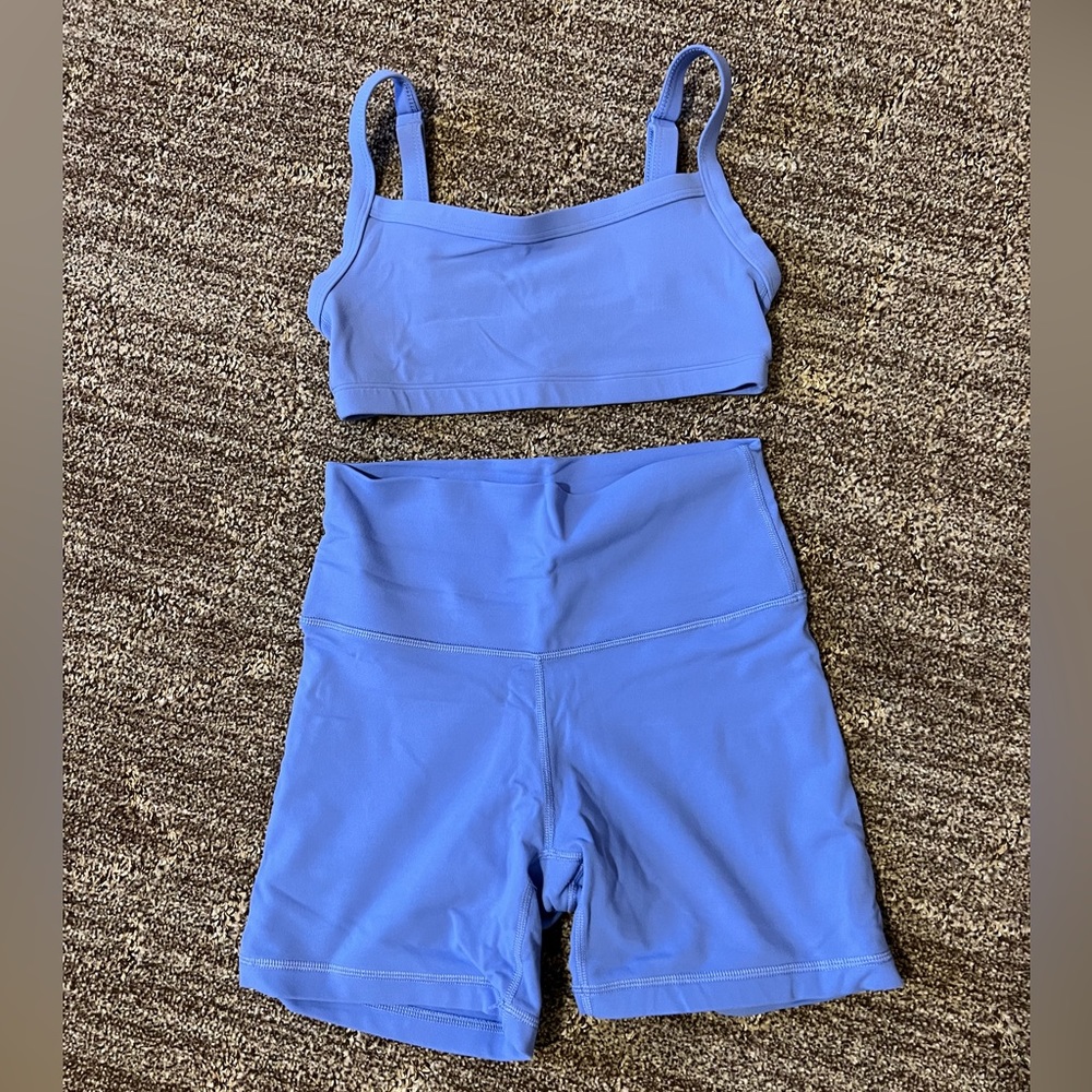 Aritzia workout set